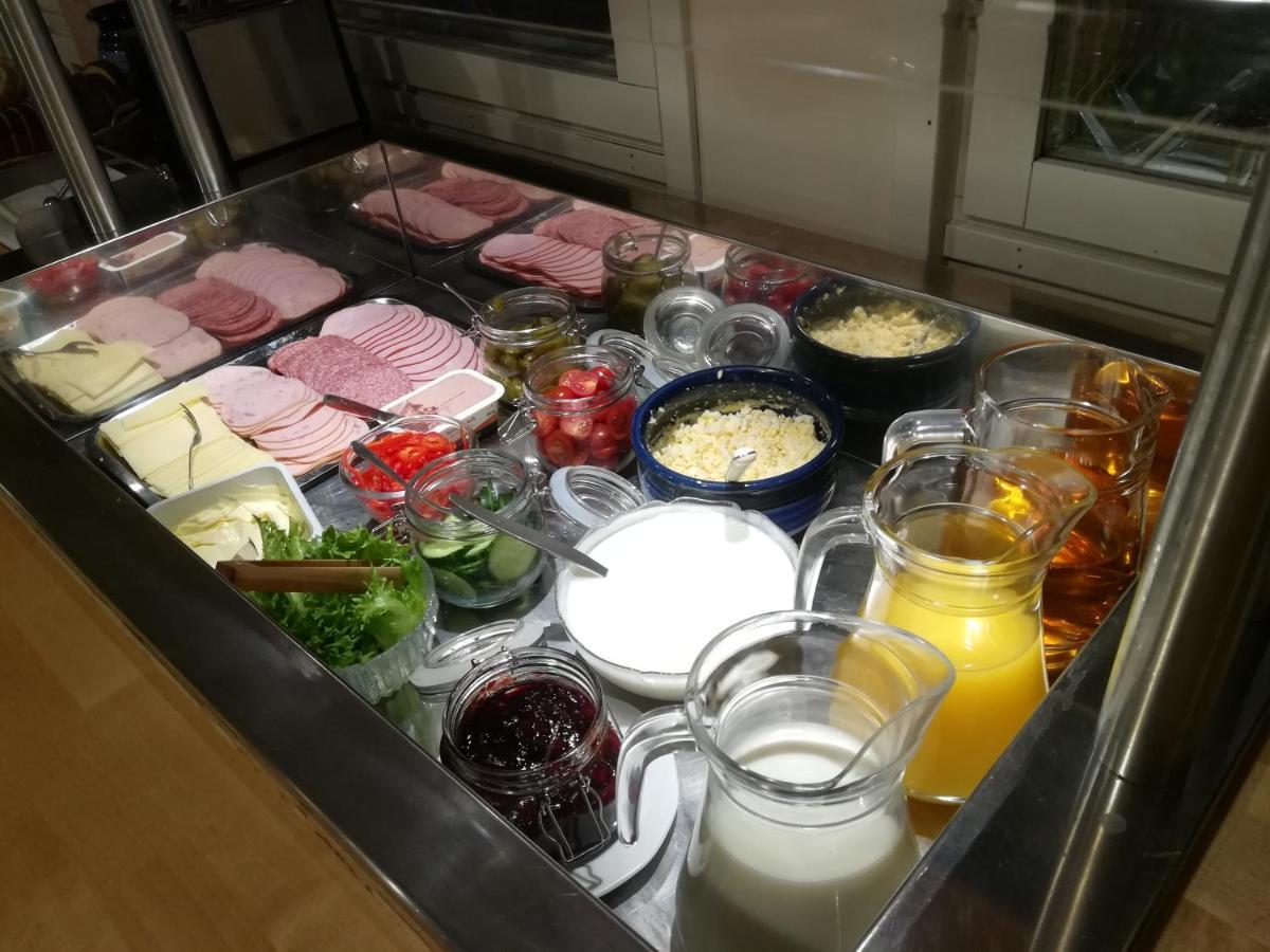 Gasthaus Henri Raisio エクステリア 写真